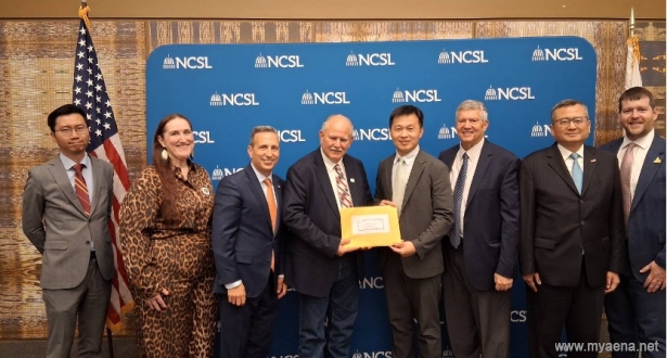 Note: Incoming President Barry Usher (fourth from left), Incoming President-elect Bob Duff (third from left), Honorary President Wayne Harper (third from right), Current Chief of Staff Lonnie Edgar (first from right), Incoming Chief of Staff Aurora Hauke (second from left), Director General Dennis Yen-Feng Lei (second from right), Secretary-General Professor José Chiu-C. Chen (fourth from right).